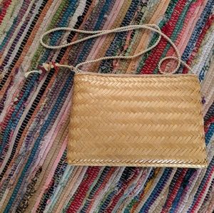 Waves straw purse